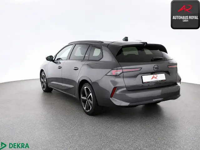 Opel Astra view 3
