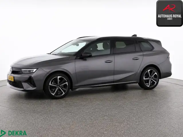 Opel Astra view 2