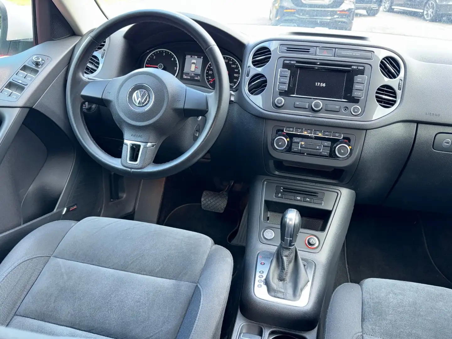 Volkswagen Tiguan Sport & Style 4Motion LED AHK XENON Weiß - 2