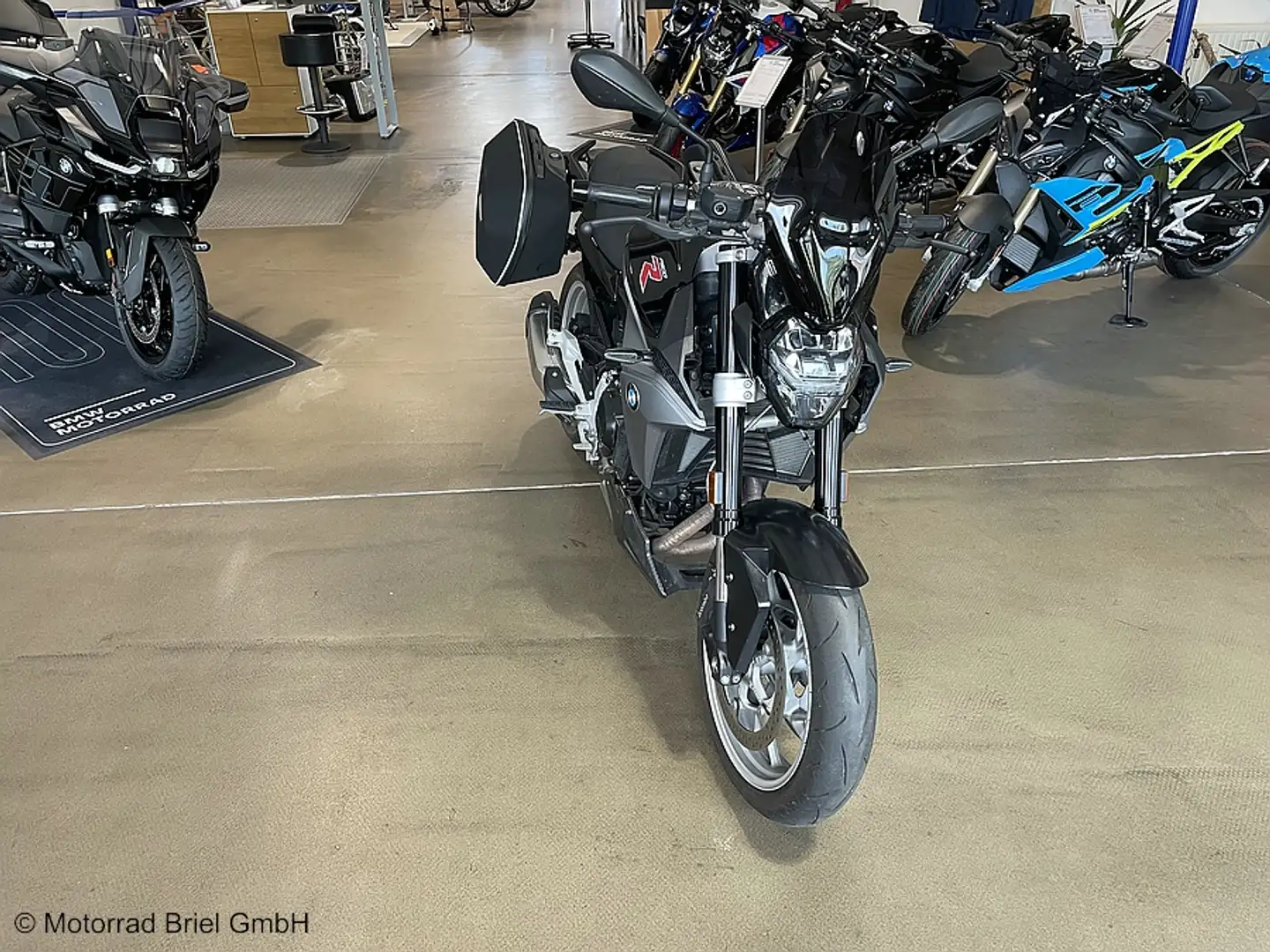 BMW F 900 R - 2
