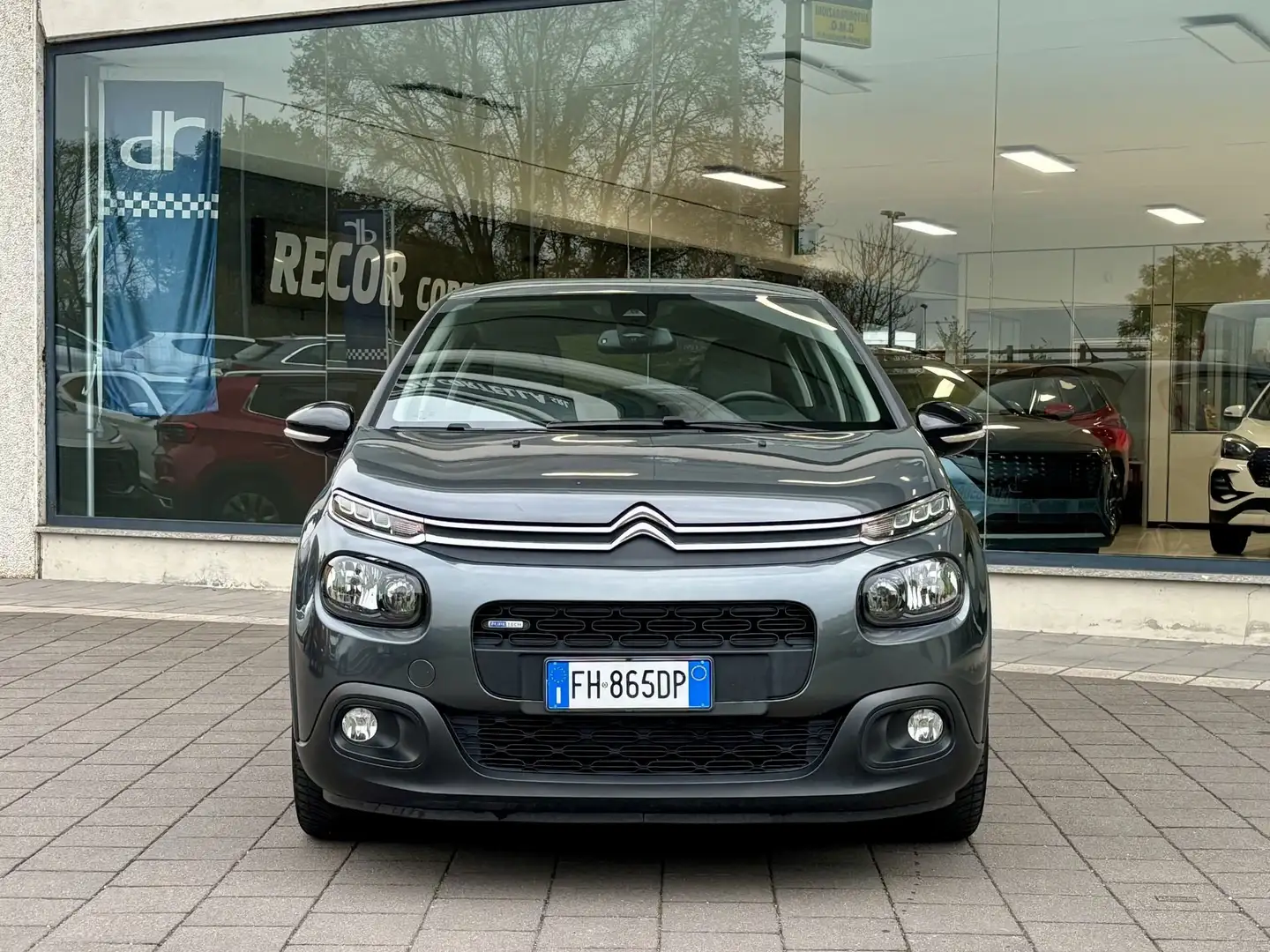 Citroen C3 C3 PureTech 82 Shine Grigio - 2