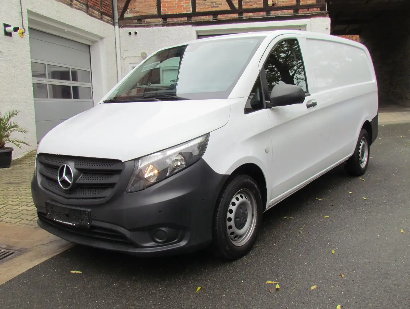 Mercedes-Benz Vito 110CDI Kasten Lang**Regalsystem** Weiß - 1