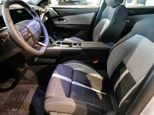 Opel Grandland view 6