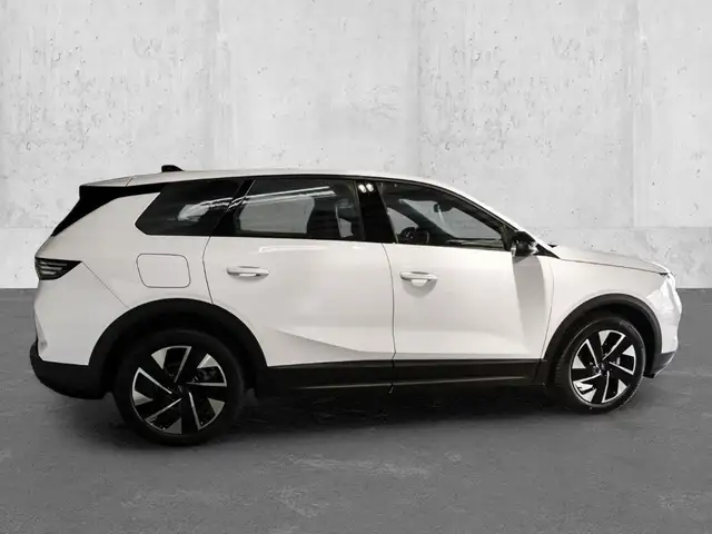 Opel Grandland view 2