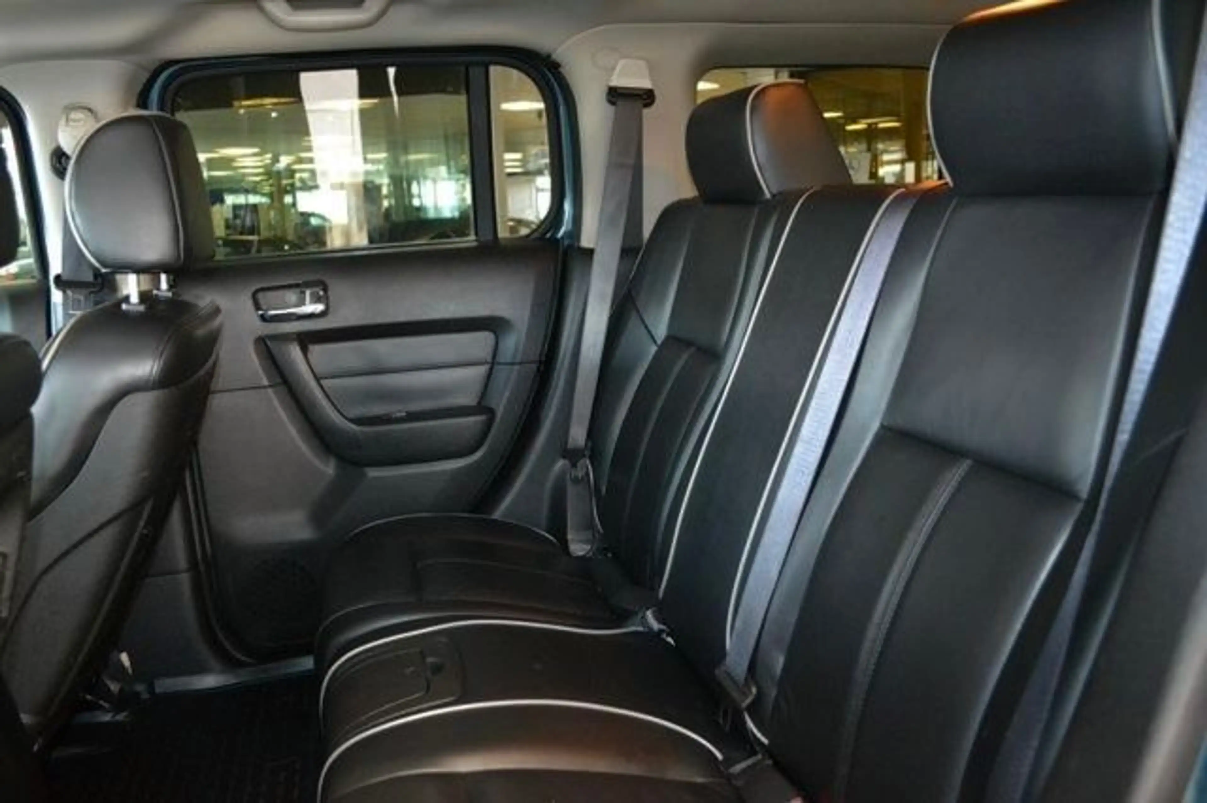 HUMMER H3 3,7 4WD — photo 4
