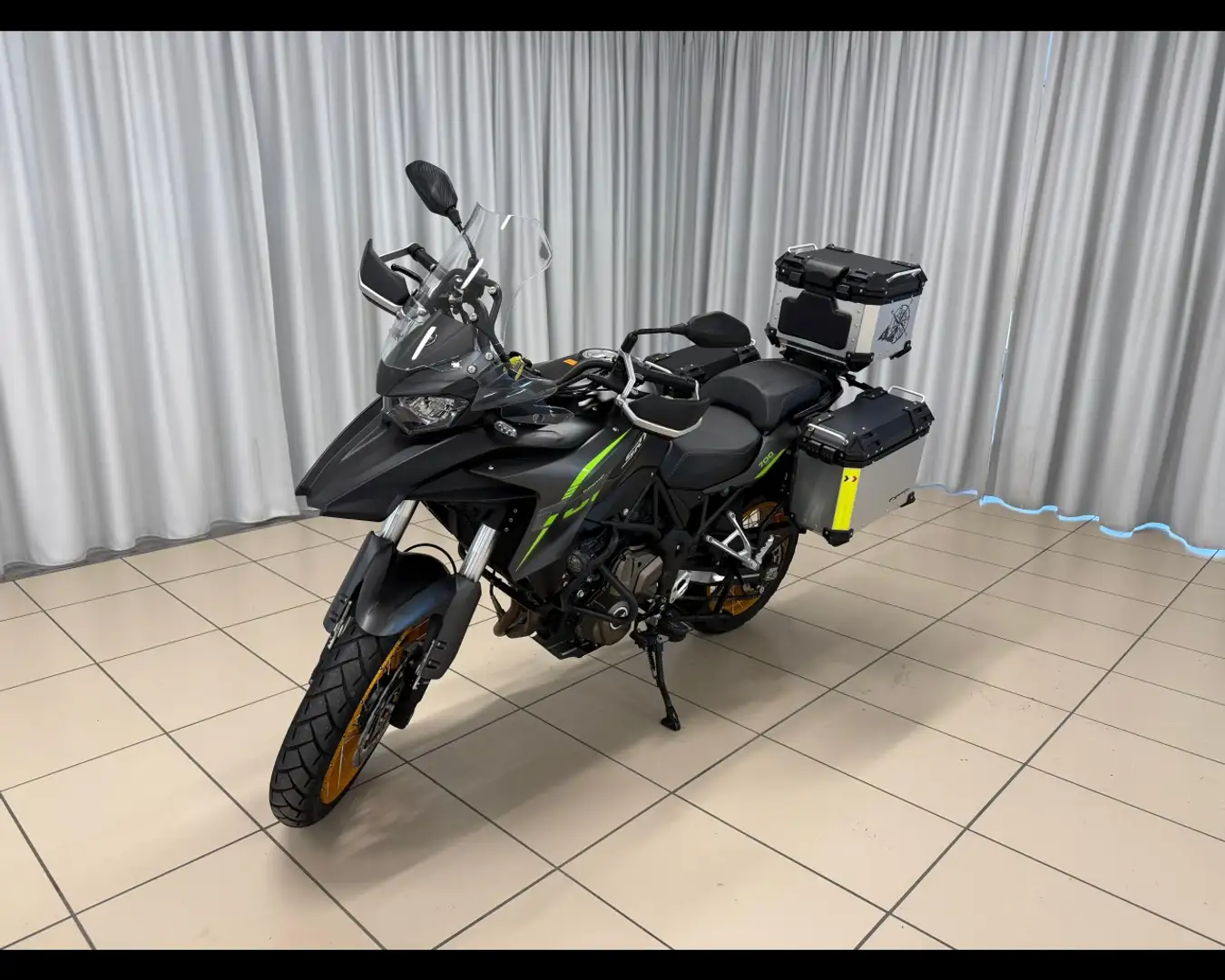 QJ Motor X Schwarz - 1