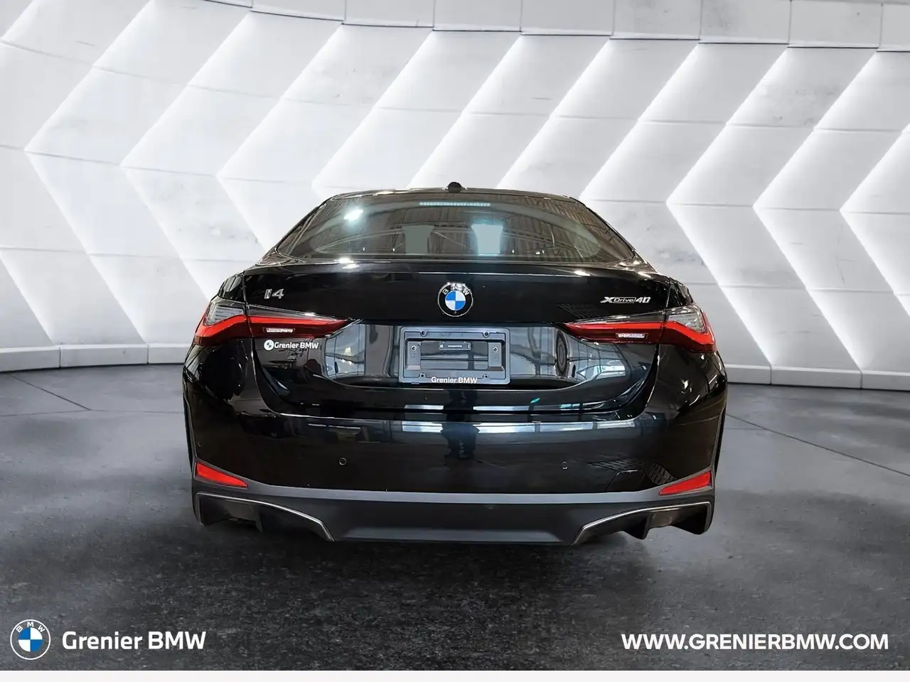 BMW i4 photo BMW i4
