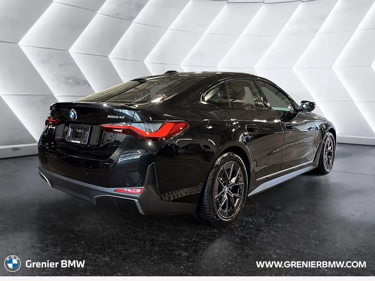 BMW i4 photo BMW i4