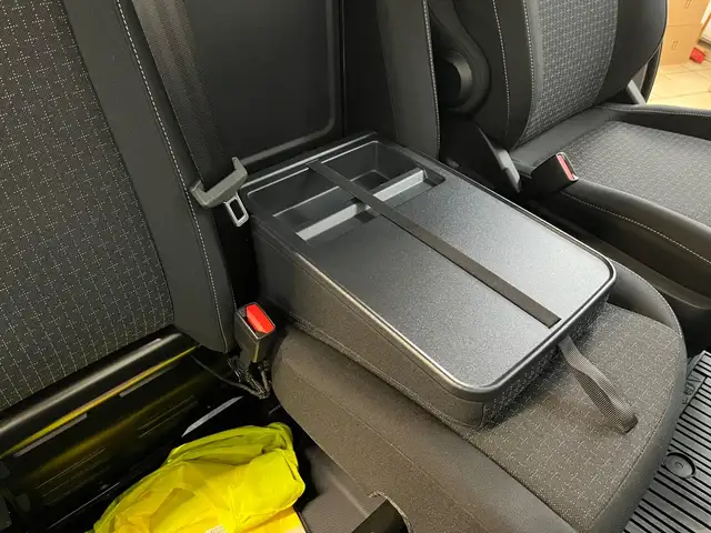 Ford Transit Custom view 19