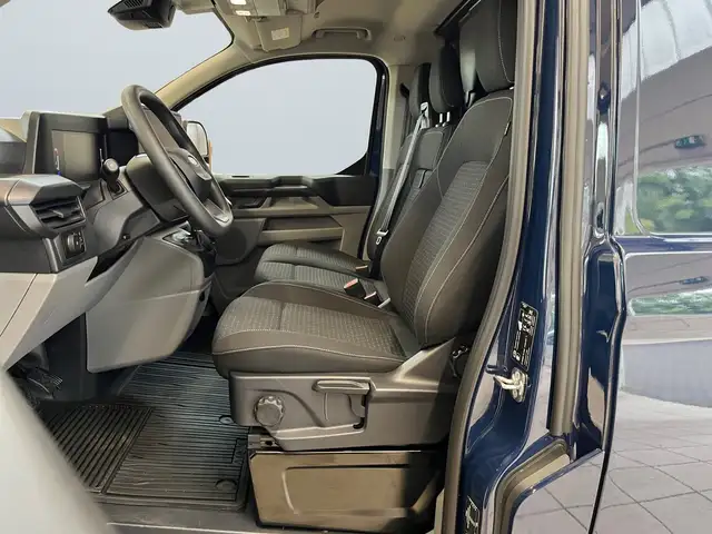 Ford Transit Custom view 7