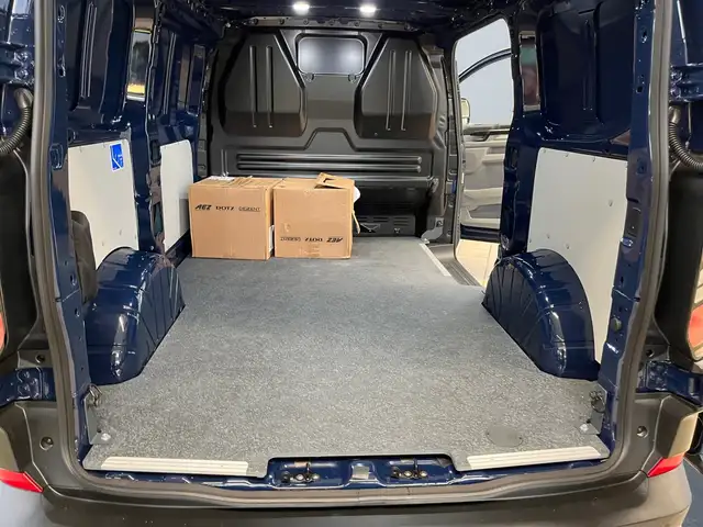 Ford Transit Custom view 14