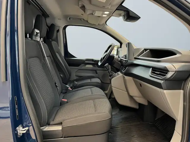 Ford Transit Custom view 10