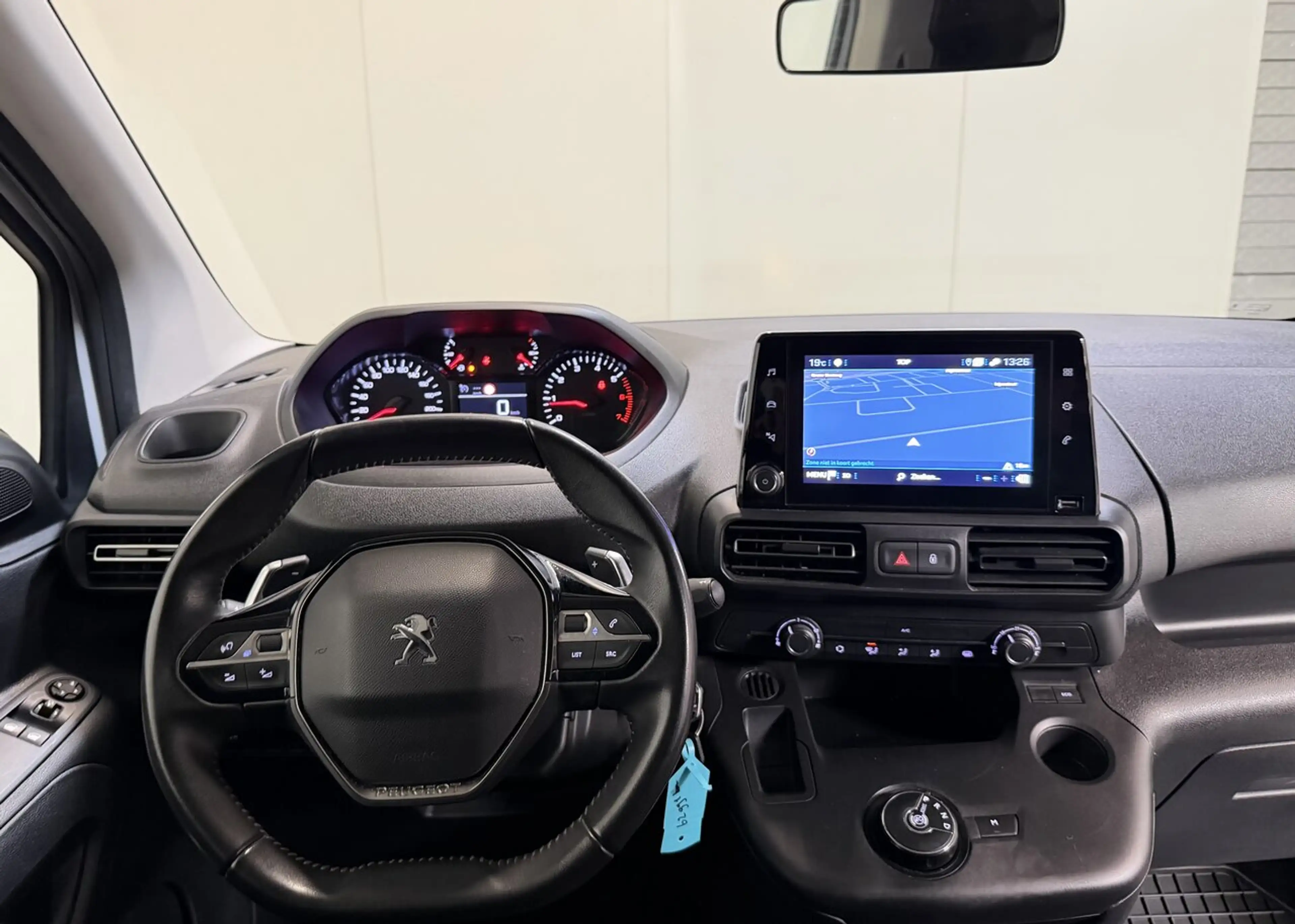 Peugeot Partner 1.5d Lichte Vracht Autom. 2PL - Airco - GPS - T... — photo 11