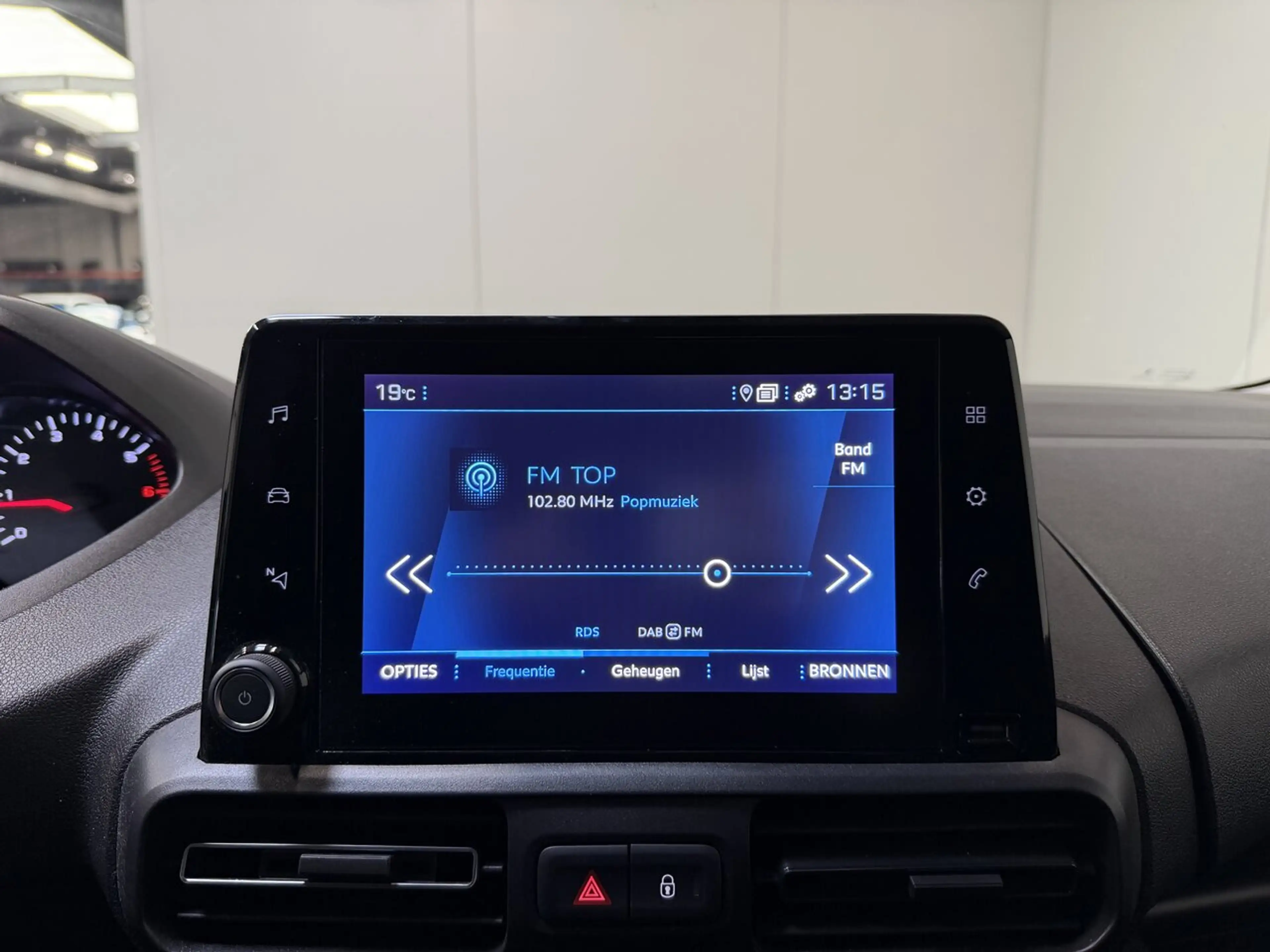 Peugeot Partner 1.5d Lichte Vracht Autom. 2PL - Airco - GPS - T... — photo 15
