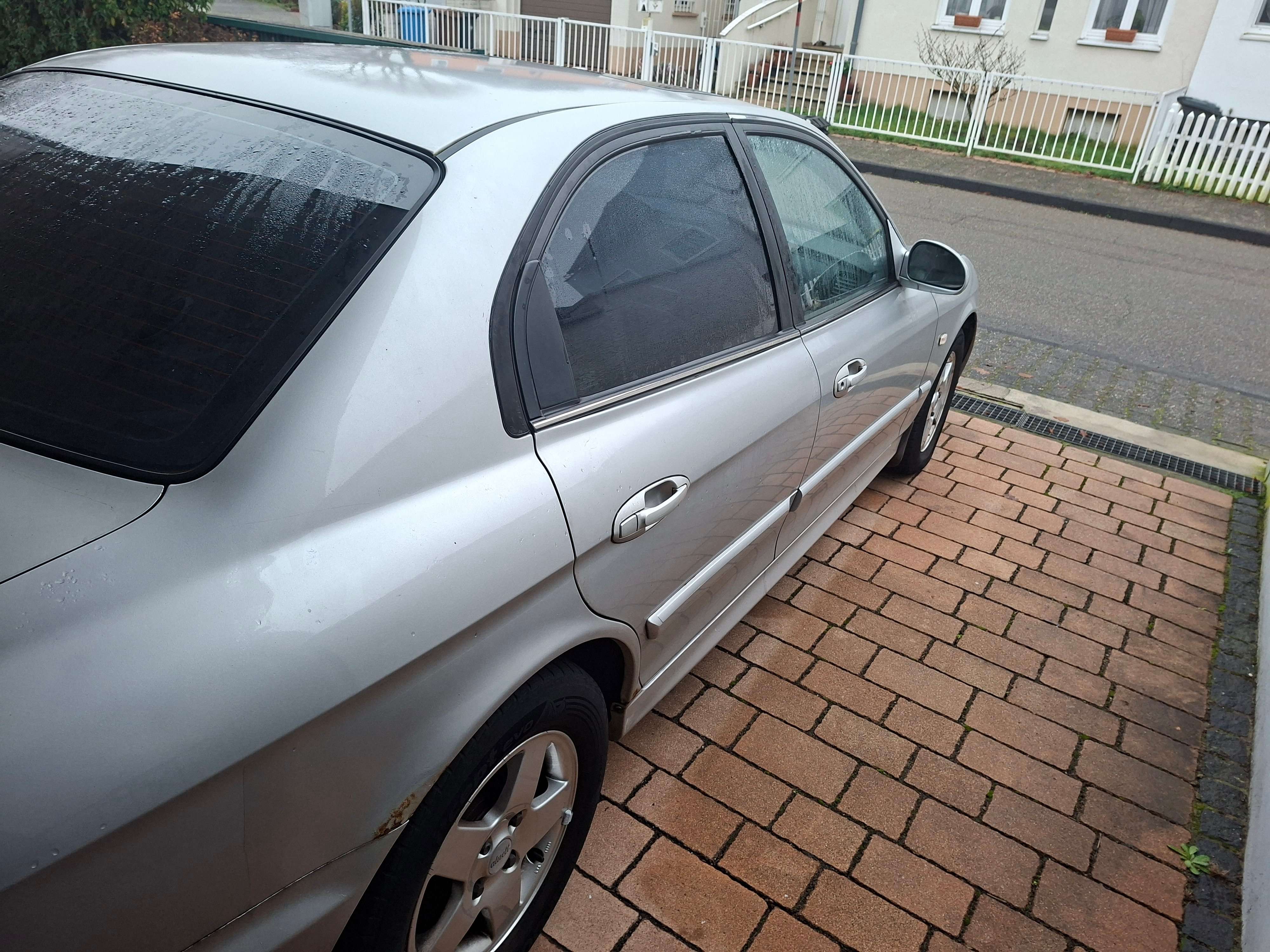 Second hand Hyundai Sonata 2.7