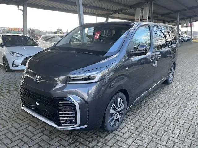 Toyota Proace Verso 2,0-l-D-4D L1 (8-Si.) Autm. Teamplayer