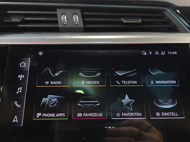 Audi Q8 E-Tron view 12
