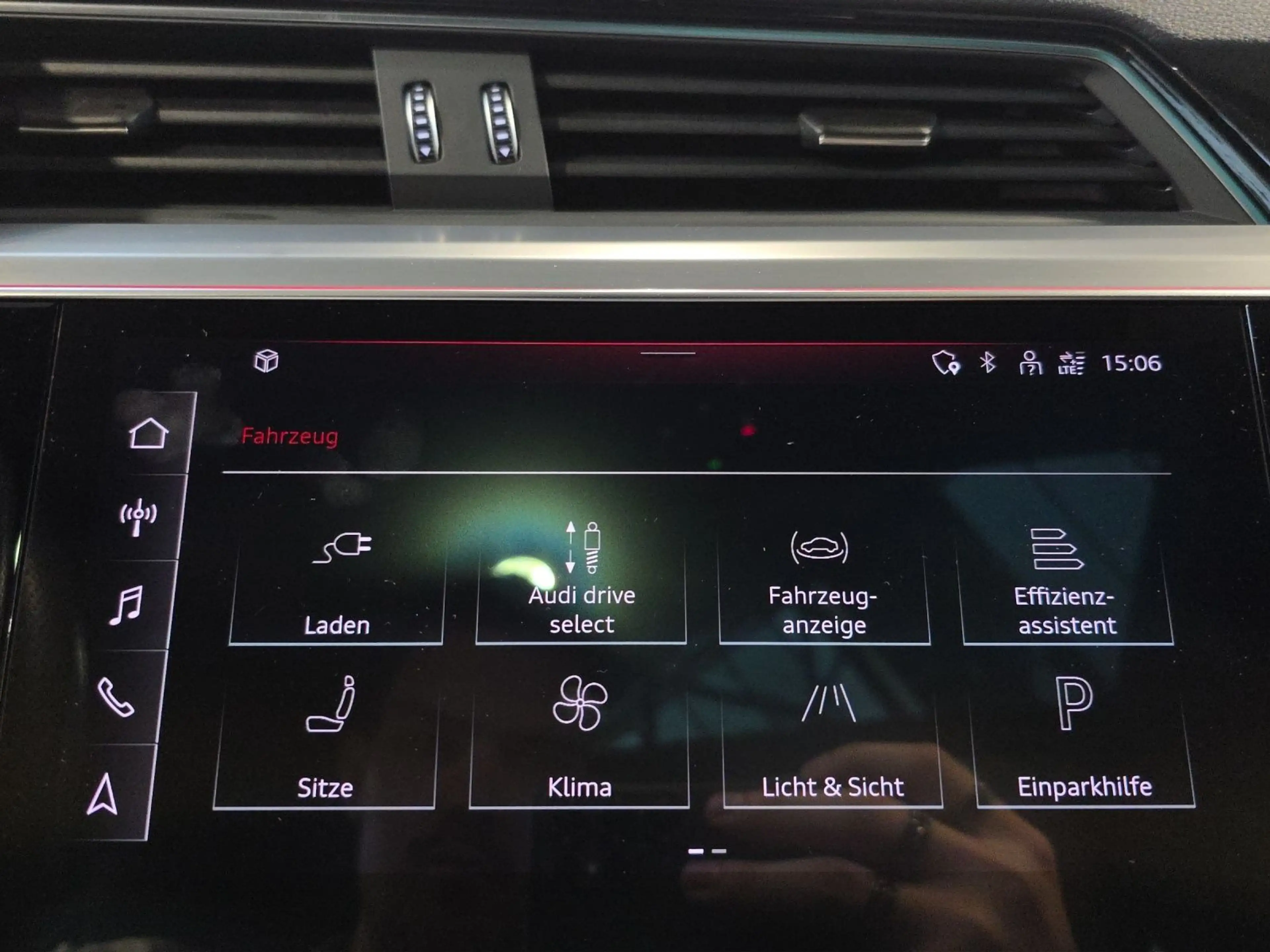 Audi Q8 e-tron 50 Q 2x S LINE PANO AHK LM22 NAVI OPS+ — photo 14