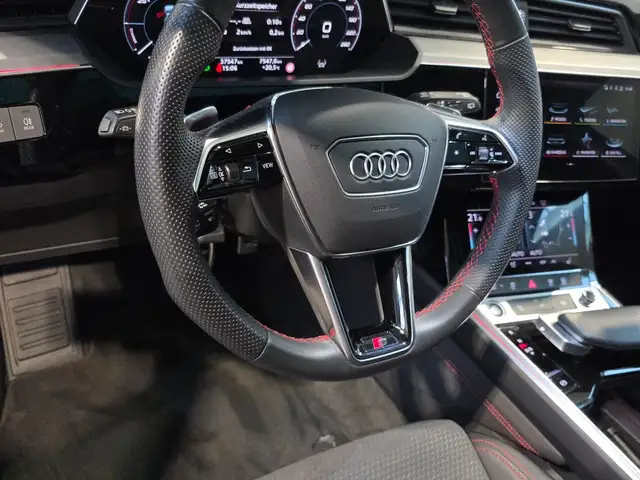Audi Q8 E-Tron view 9