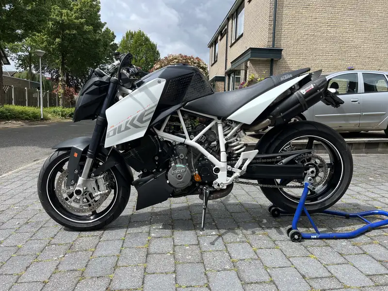 KTM 990 SUPER DUKE - foto 4