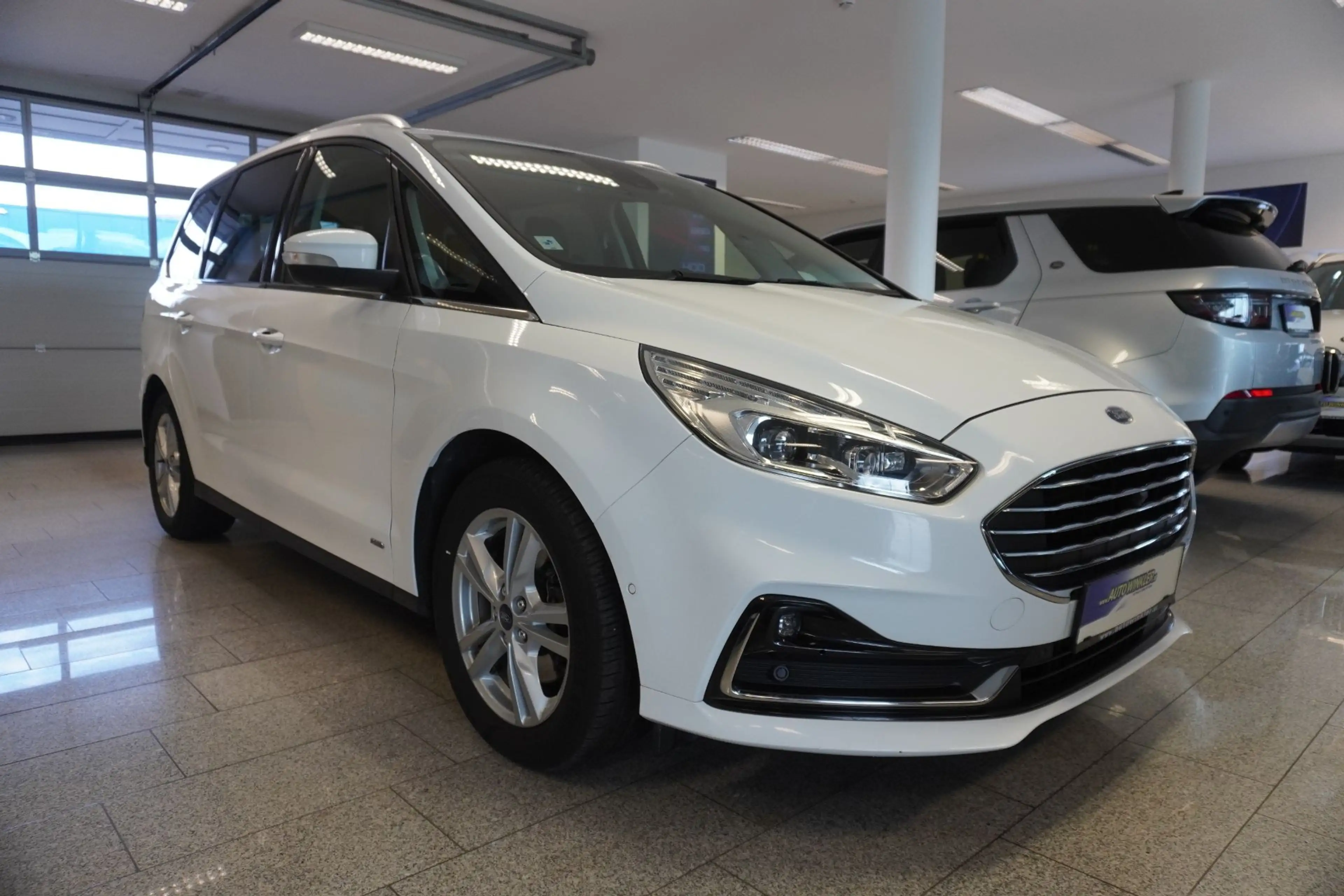 Ford Galaxy 2,0 AWD Titanium Aut. 7Sitze/Leder — photo 3