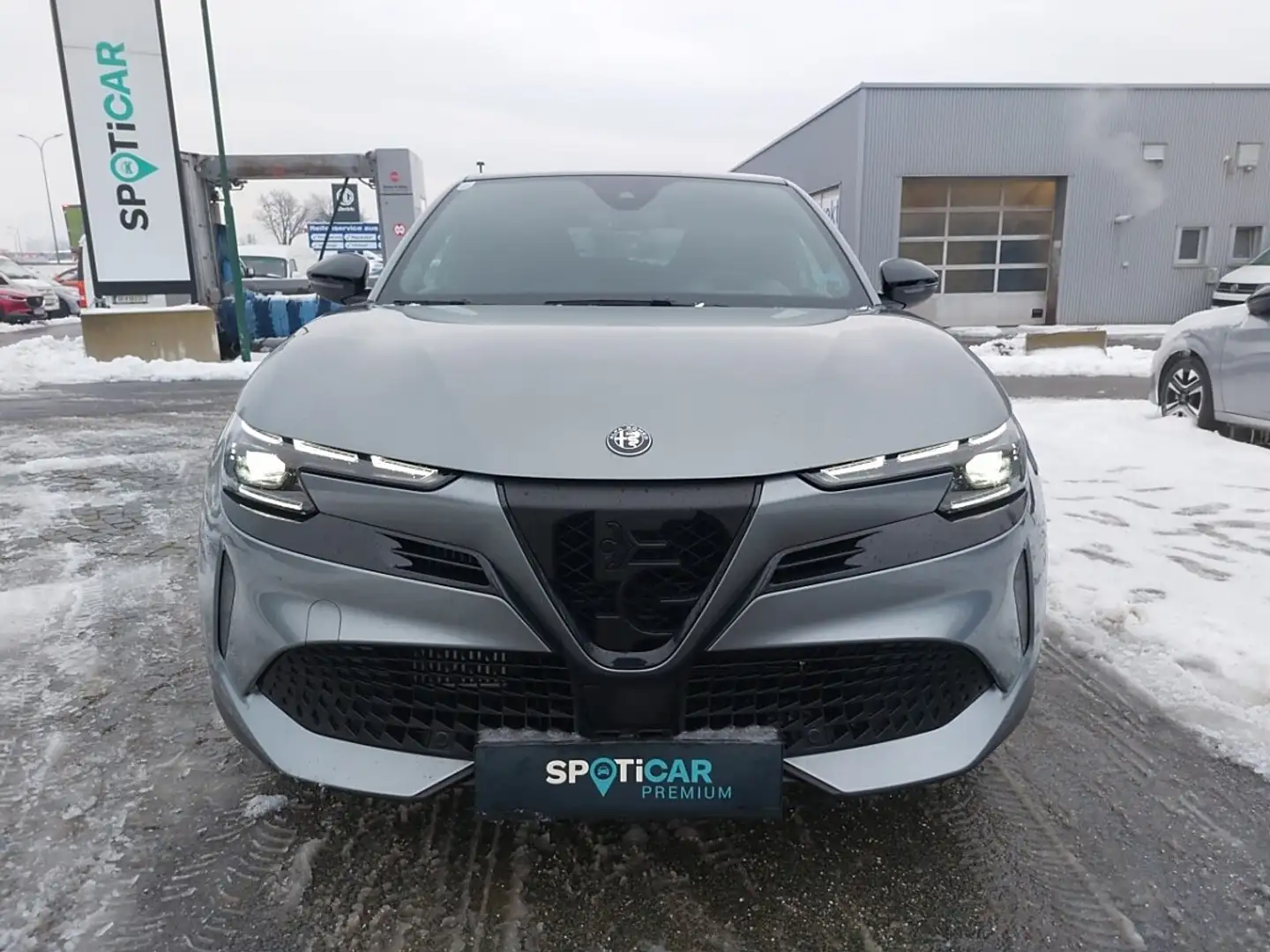 Alfa Romeo Junior Ibrida Speciale 1.2 MHEV e-DCT6 Grau - 2