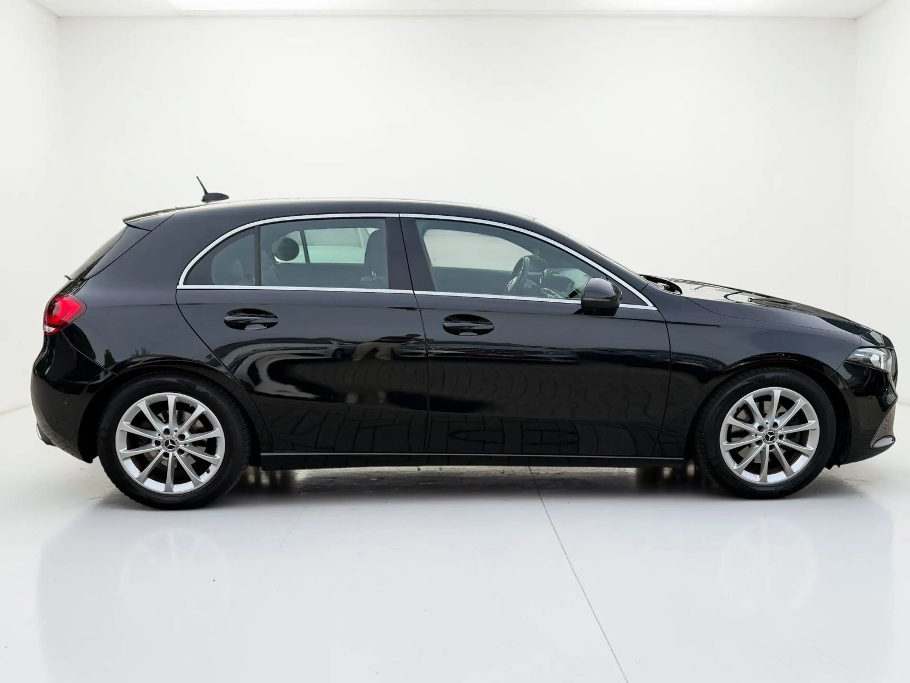 Mercedes-Benz A 200 *ACC*AHK-SCHWENKBAR*KLIMA*LED*KAMERA*SHZ* — photo 6