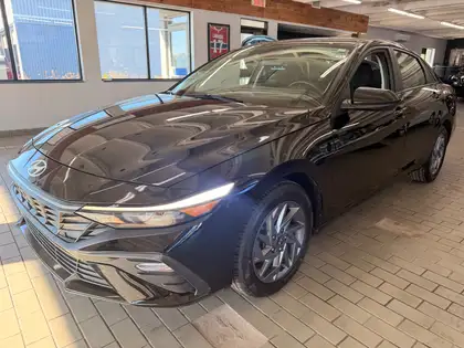 Black 2024 Hyundai Elantra Sedan Automatic