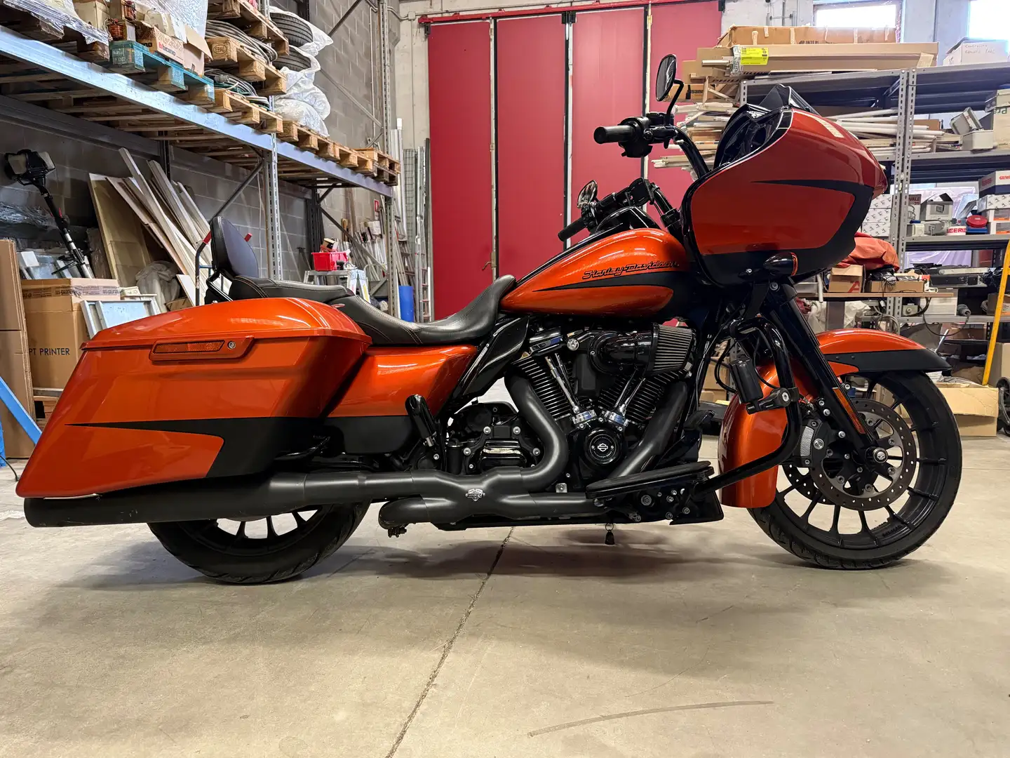 Harley-Davidson Road Glide Special color Naranja - 1