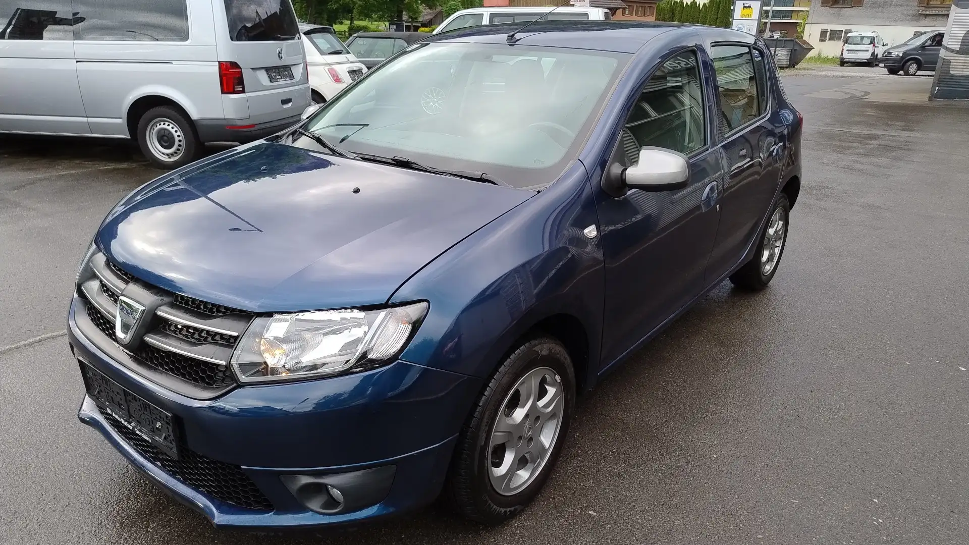 Dacia Sandero Celebration dCi 75 Blau - 1