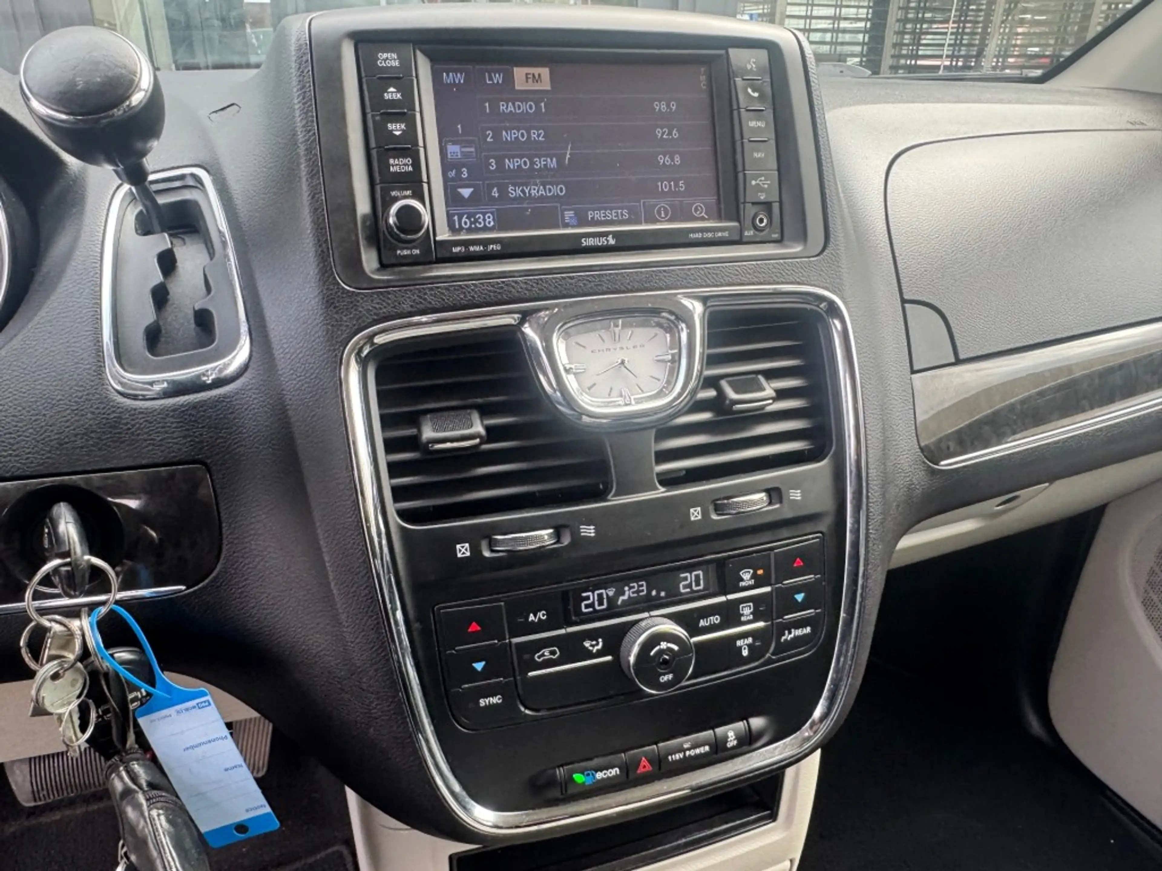 Chrysler 3.6i LIMITED — photo 15