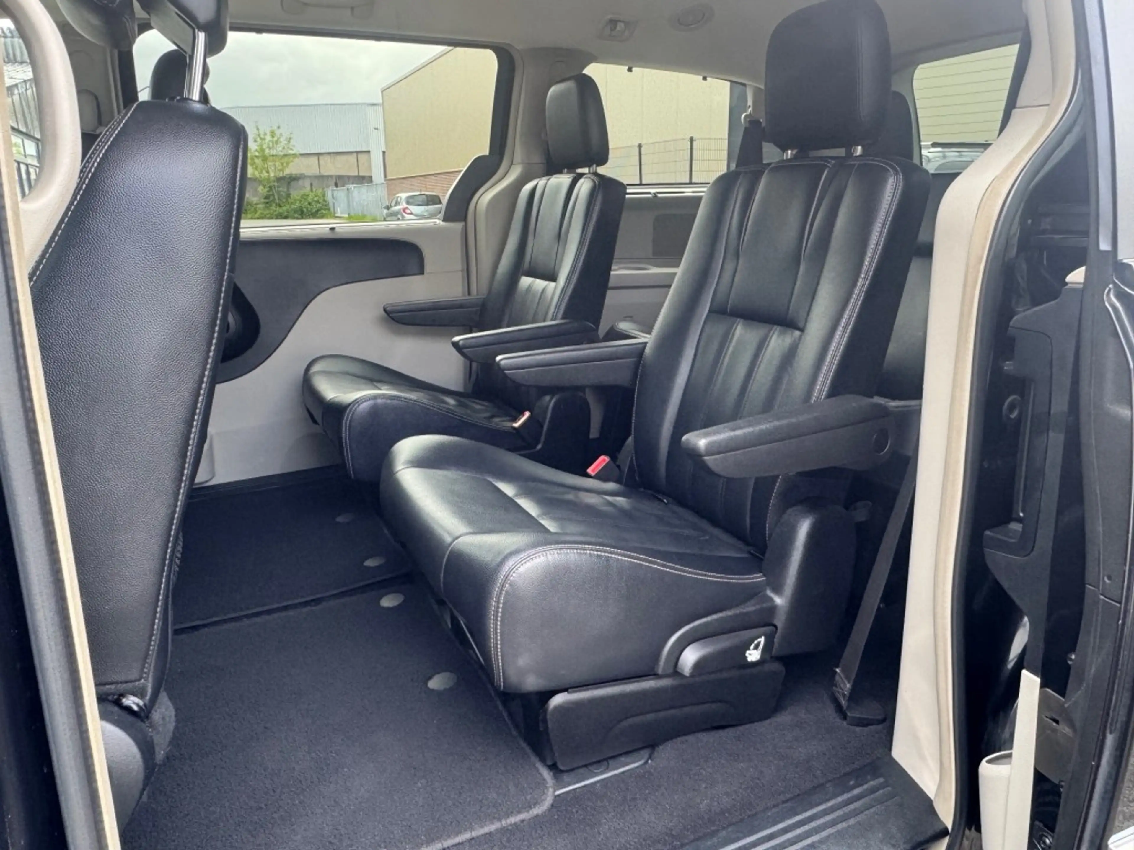 Chrysler 3.6i LIMITED — photo 9