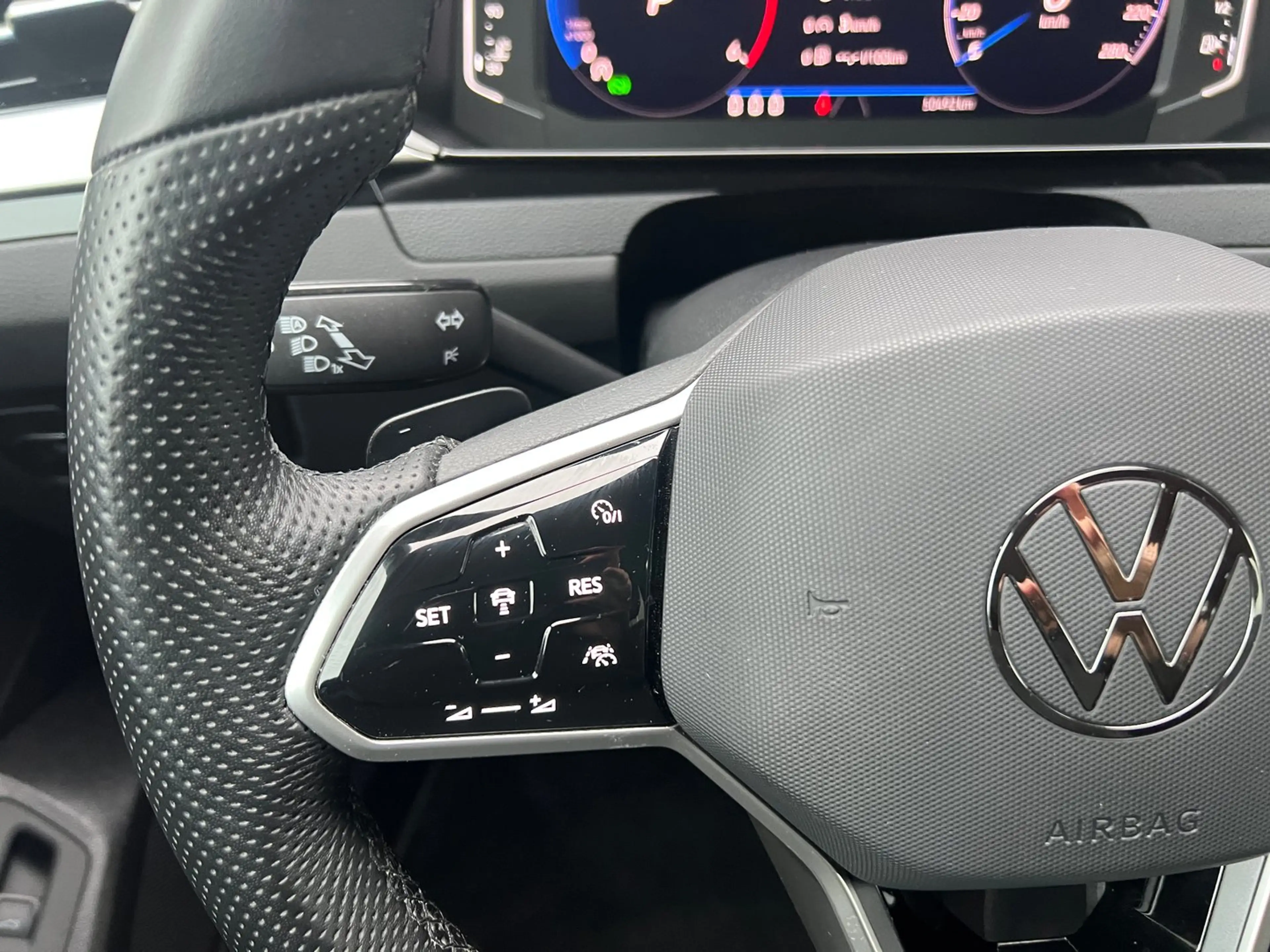 Volkswagen Arteon R-Line TDI DSG — photo 12