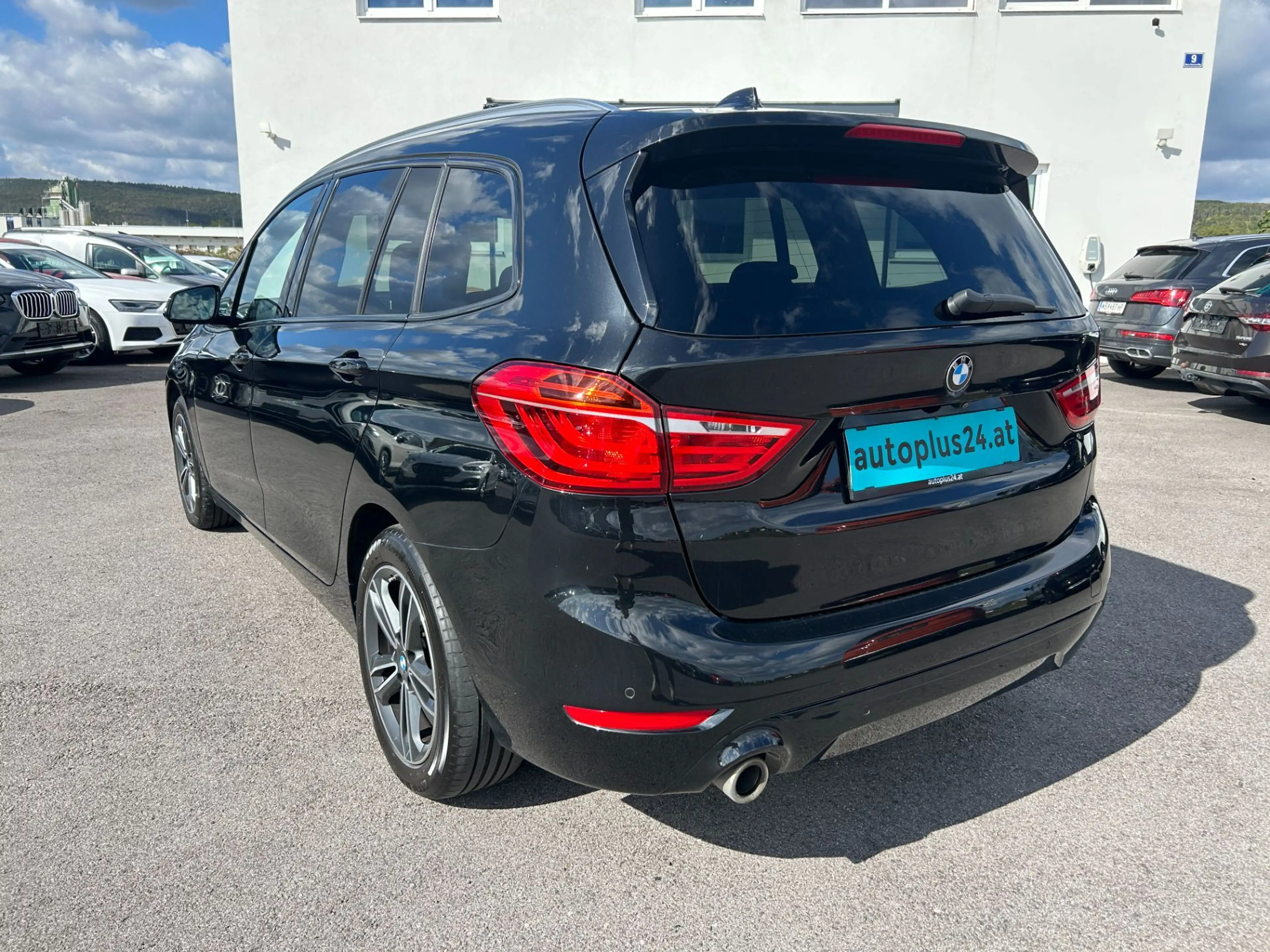 BMW 216 d Gran Tourer Sport Line — photo 8