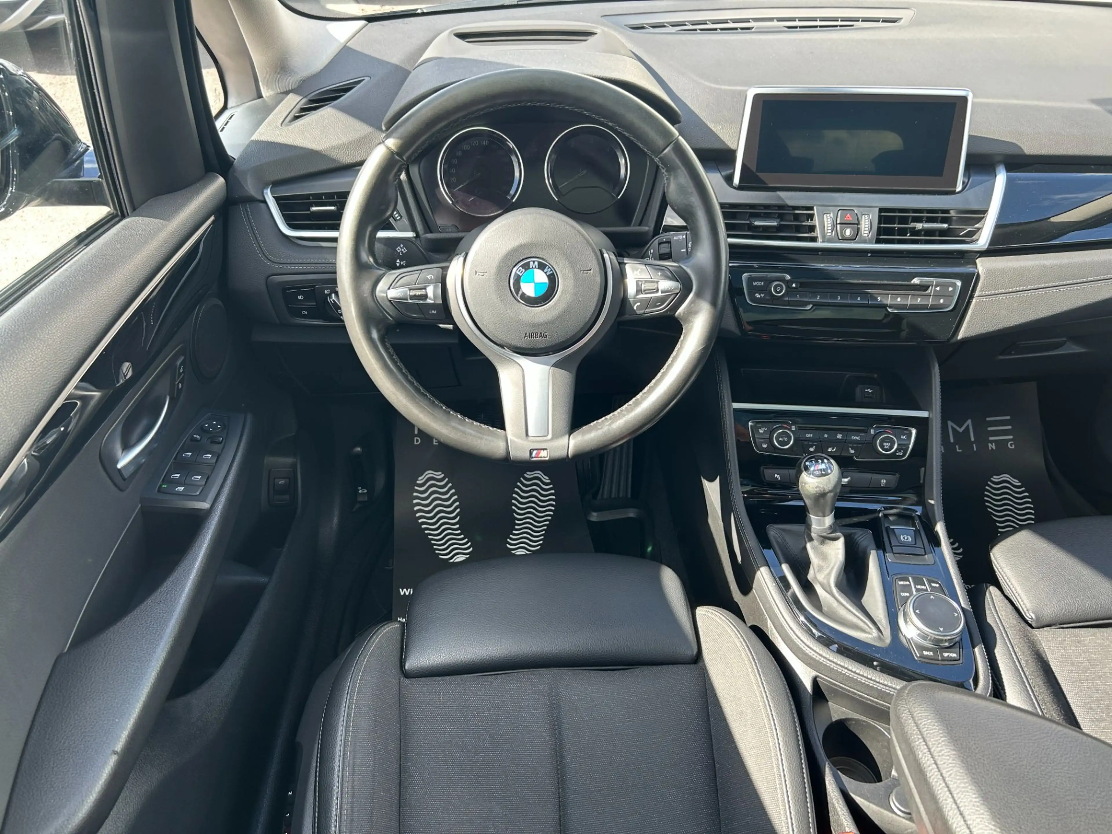 BMW 216 d Gran Tourer Sport Line — photo 14