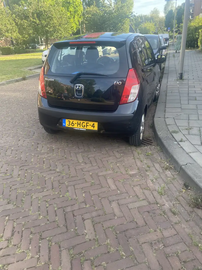 Hyundai i10 1.1 Active Zwart - 2