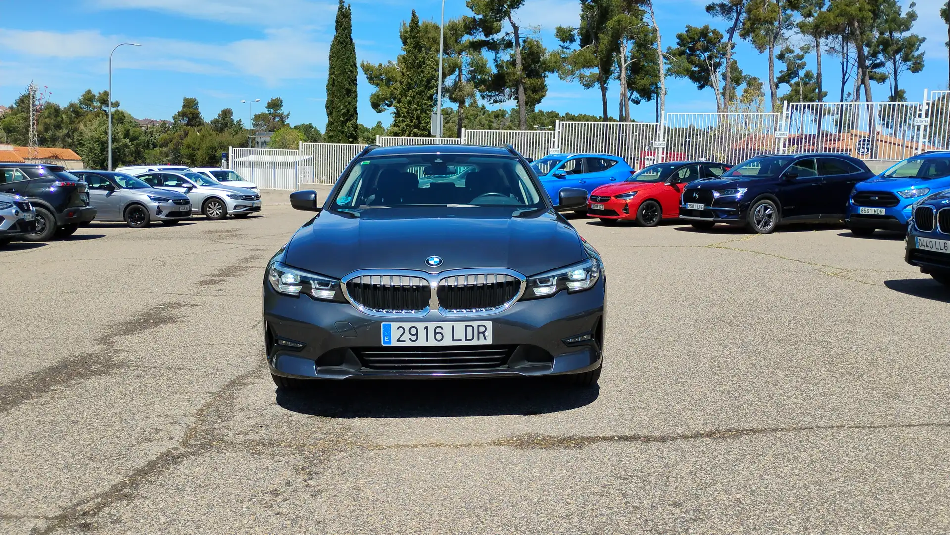 BMW 318 318dA Touring Gris - 2