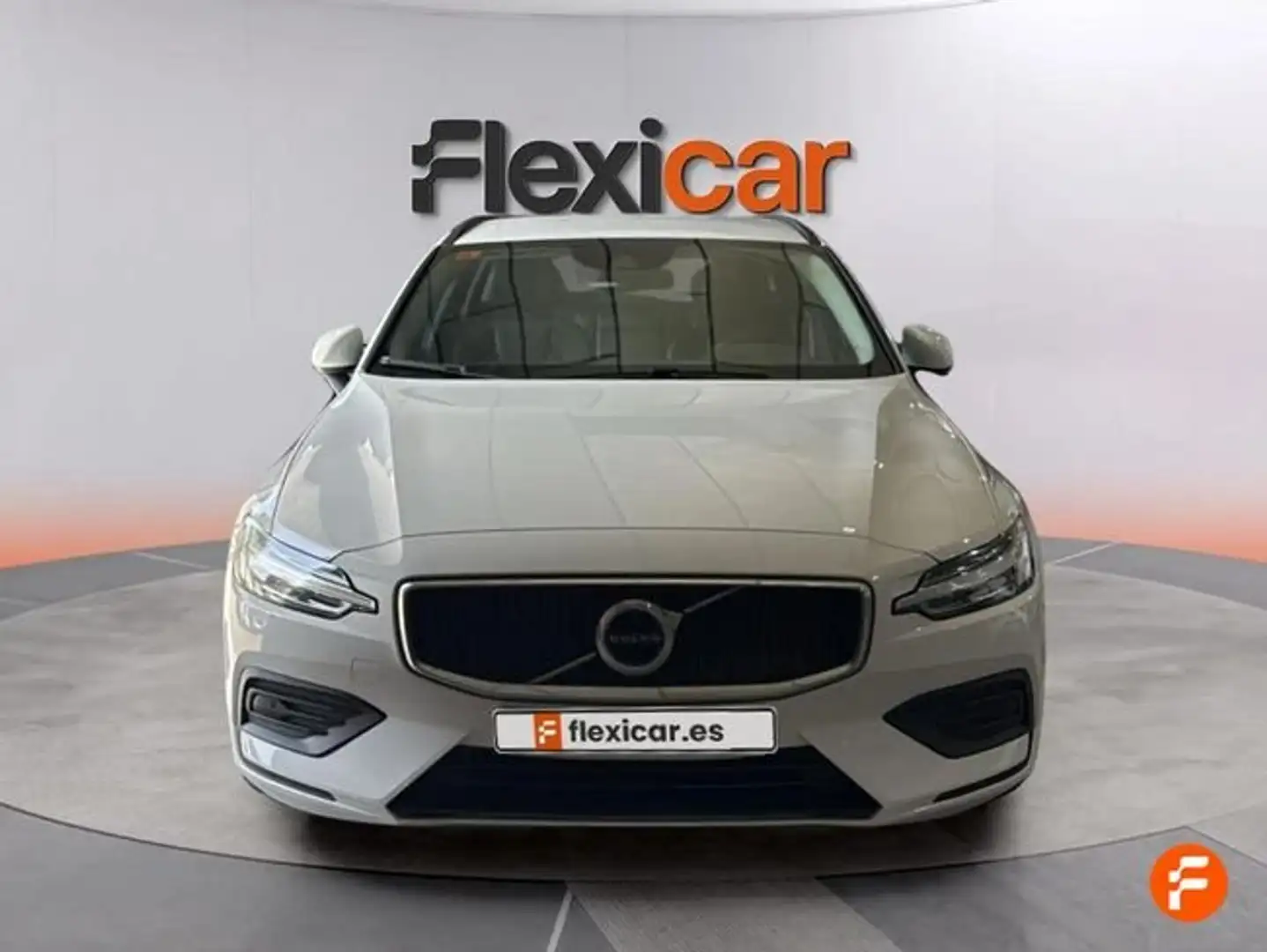 Volvo V60 D3 Kinetic Aut. 150 Blanco - 2