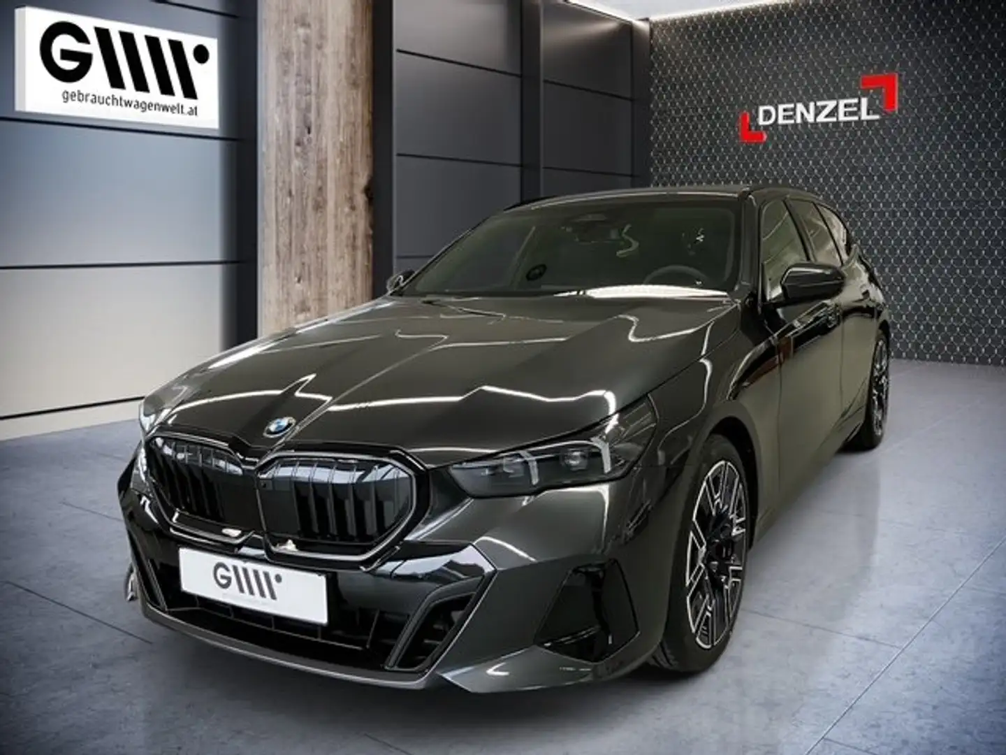BMW 520 d xDrive Touring G61 B47 Grau - 2