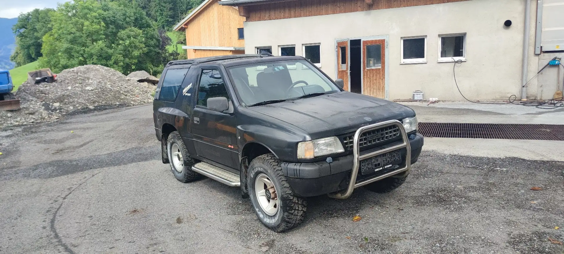 Opel Frontera 2.0i Sport - 2
