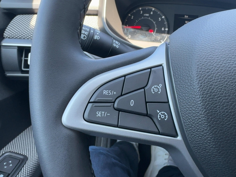 Dacia Jogger Expression TCe 110 7-Sitzer+NAVI+SHZG+CAM — photo 15