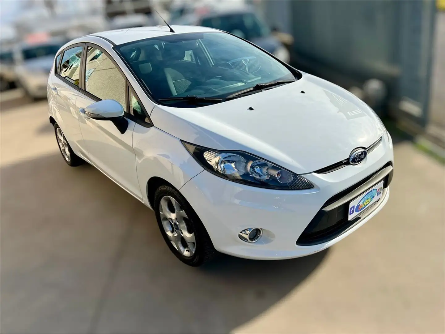 Ford Fiesta Fiesta 5p 1.4 16v Titanium auto FL OK NEOPATENTATI Bianco - 1