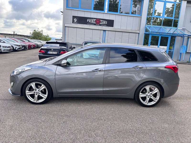Hyundai i30 1.4 CRDi Trend Kombi *EURO 5-TEMPOMAT-CARPLAY* — photo 5