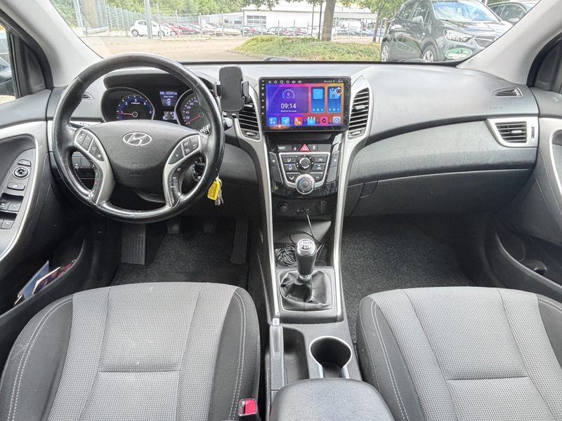 Hyundai i30 1.4 CRDi Trend Kombi *EURO 5-TEMPOMAT-CARPLAY* — photo 12