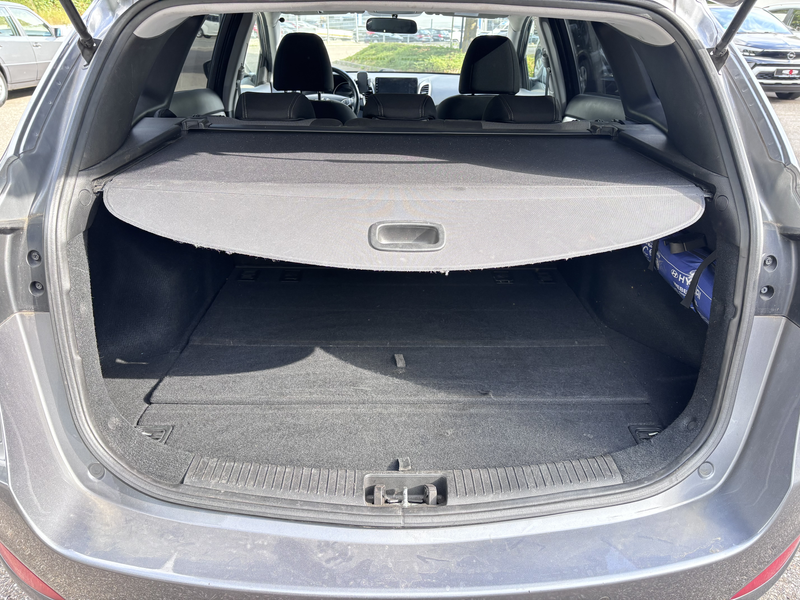 Hyundai i30 1.4 CRDi Trend Kombi *EURO 5-TEMPOMAT-CARPLAY* — photo 9
