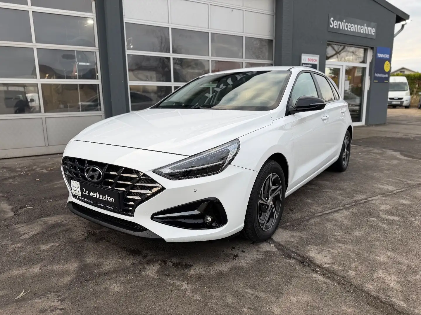 Hyundai i30 Intro Edition Service Neu TOP ! Weiß - 2