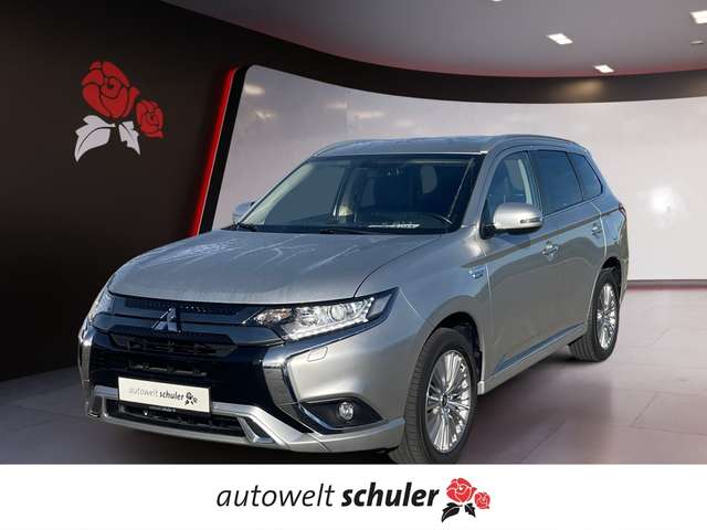 Imagine Mitsubishi Outlander PHEV 4WD Spirit