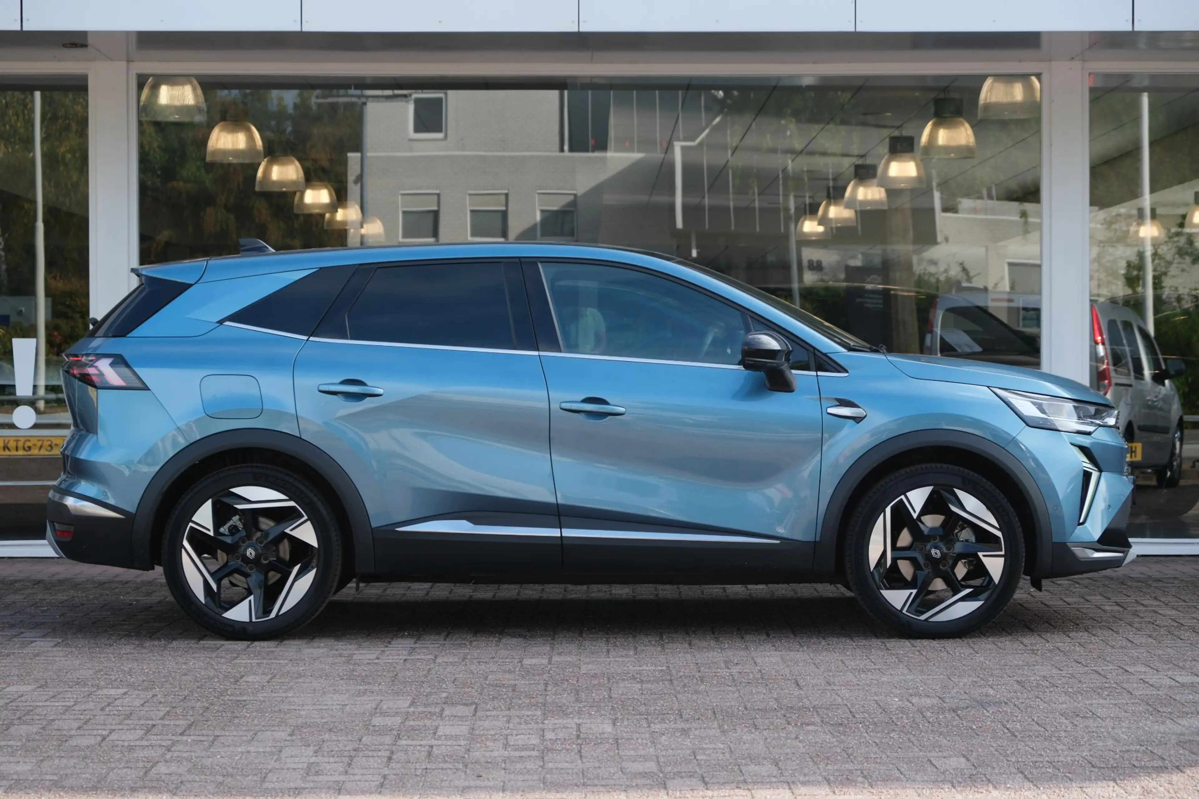 Renault Symbioz 1.6 E-Tech full hybrid 145pk iconic | Solarbay Pan — photo 4