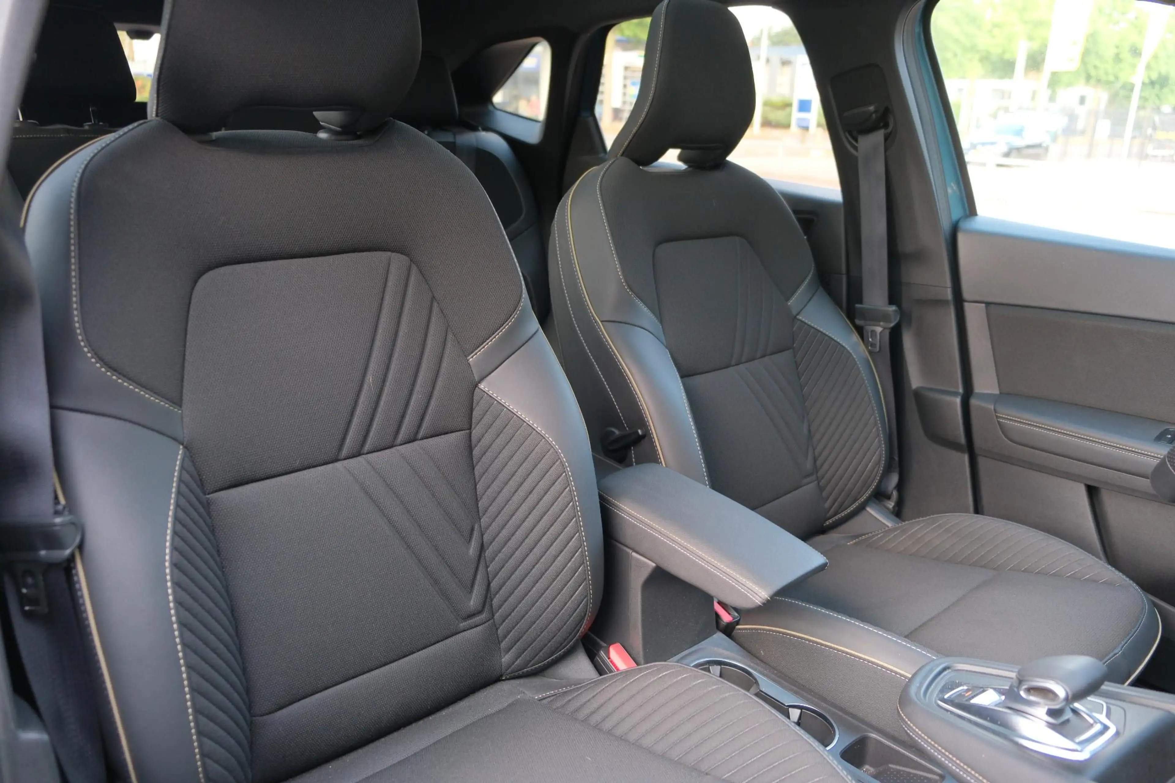 Renault Symbioz 1.6 E-Tech full hybrid 145pk iconic | Solarbay Pan — photo 9