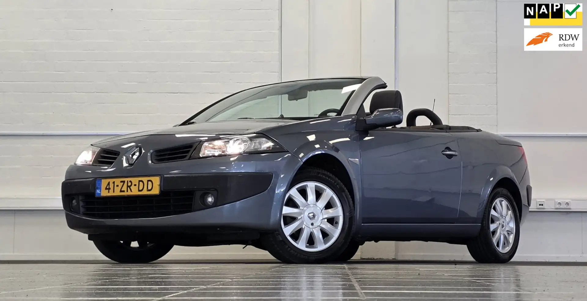 Renault Megane Coupé-Cabriolet 1.6i 16V Tech Line Lerenbekleding Blauw - 1